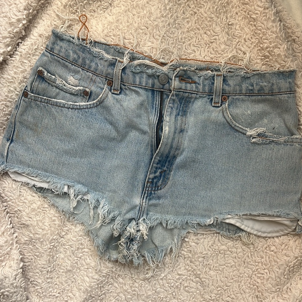 Red tab Levi shorts